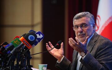 وزیر بهداشت آموزش خودمراقبتی در بحران‌های نظامی را به دانشگاه‌ها ابلاغ کرد