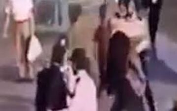 سیلی‌زدن نماینده مجلس به مامور پلیس راهور در فرودگاه+فیلم