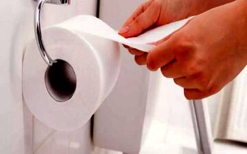 بررسی علمی بهترین حالت ادرار کردن برای آقایان؛ نشسته بهتر است یا ایستاده؟