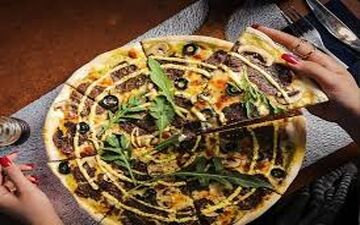 طرز تهیه دلبرترین پیتزا| پیتزا استیک و سیر