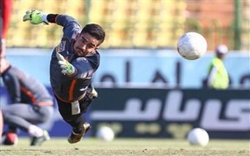  دروازه بان پرسپولیس بیمارستانی شد