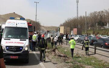 برخورد تریلر با پژو 4 نفر را در تبریز به کام مرگ فرستاد
