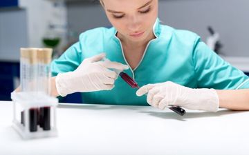 پیشرفت بیماری پارکینسون با یک آزمایش خون پیش‌بینی می شود