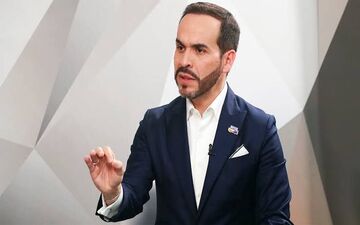 رئیس‌جمهوری کلمبیا از آمریکا خواست تا تعرفه‌ها را معلق کند