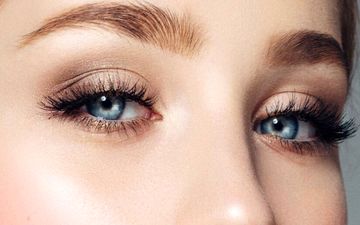 برای داشتن مژه‌هایی بلند و پرپشت چه کار باید کرد؟
