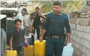 گریه‌های خواهر کوچک شهید ناجا در ماهشهر + فیلم