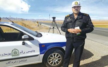 مامور پلیس‌ راه، پسر 2 ساله را از مرگ نجات داد