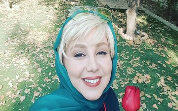 خانم بازیگر از تمبر اختصاصی‌اش رونمایی کرد! + عکس