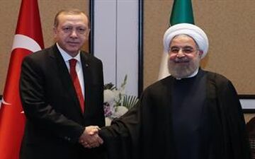 روحانی خطاب به اردوغان: ایران با نقض تمامیت ارضی سوریه و عراق مخالف است 