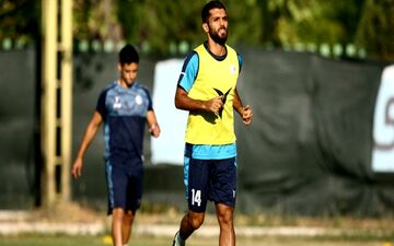 هافبک استقلال بازی امروز را از دست داد