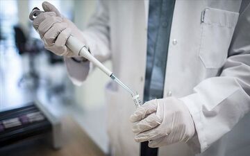 چین مدعی موفقیت آزمایش بالینی واکسن کرونا شد
