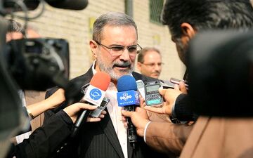دولت بنا ندارد هزینه آموزش را بر عهده مردم بگذارد