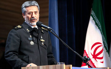 خانزادی: دنبال جهش در نیروی‌دریایی هستیم/ سیاری: این نیرو به ماموریت در مدار۱۰درجه قانع نیست
