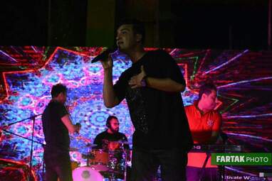 شب‌های نیلوفری در شهر بازی