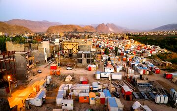 کانکس‌های مناطق زلزله زده کرمانشاه جمع می‌شود