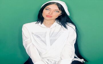 همسر سپهر حیدری از تزریق وحشتناک ژل لب های خود رونمایی کرد! | آرام جوینده و لب های عجیب