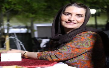تیپ و ژست زیبای فریبا کوثری در بندر ترکمن (عکس)