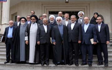 کدام وزراء رفتنی شدند؟ کدام وزراء ماندنی؟