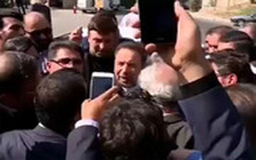 حضور محمود واعظی در جمع استقبال کنندگان از رییس جمهور