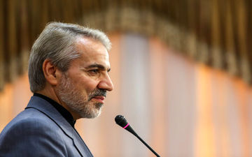 نویخت تشریح کرد: کمک‌های دولت در بخش مردمی و زیرساخت‌ها برای زلزله‌زدگان