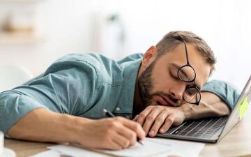 بدهی خواب بدنتان را با این راه حل های ساده از بین ببرید