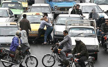 چرا آستانه تحمل مردم پایین آمده است