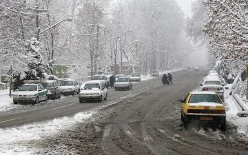 آغاز بارش برف و باران/ فردا دمای هوا ۸ درجه‌ کاهش می‌یابد
