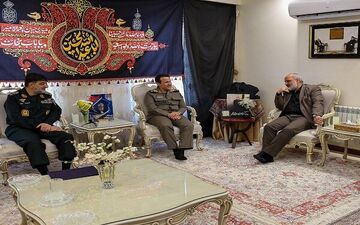 سردار رادان با خانواده شهید طهرانچی دیدار کرد
