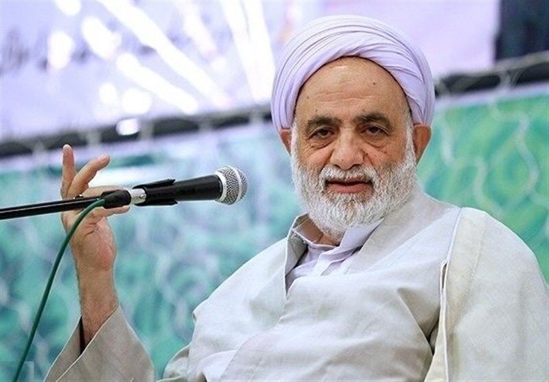 خاطره حجت‌الاسلام قرائتی از دیدار با رهبر انقلاب درباره جوانان حزب اللهی/ باید گفت زنده باد تریاکی‌ها! 