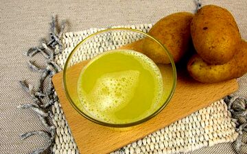 فواید شگفت انگیز آب سیب زمینی برای سلامتی