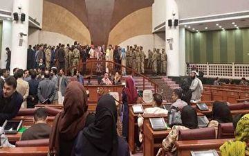درگیری در صحن مجلس افغانستان بر سر کرسی ریاست