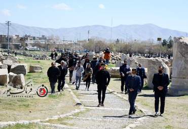 گزارش تصویری بازدید سفیران صلح جهانی نوروز ازآثار باستانی استان کرمانشاه