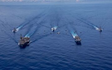 فشار روانی شدید بر خدمه ناو آبراهام لینکلن پس از تمدید ماموریت