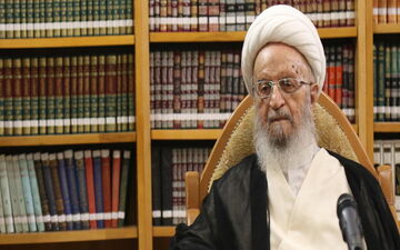 آیت الله مکارم شیرازی درگذشت همسر آیت الله سیستانی را تسلیت گفت