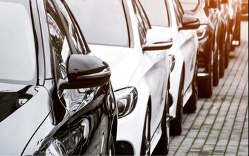 سقوط تاریخی قیمت خودروهای چینی / ضرر خریداران آریزو و فیدلیتی سنگین شد + جدول
