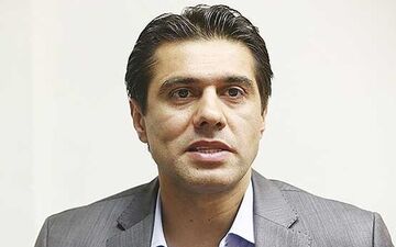 افشین پیروانی در شرایط خاص در مقابل دوربین مخفی
