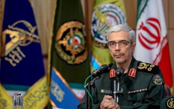 رئیس ستاد کل نیروهای مسلح ایران وارد پکن شد