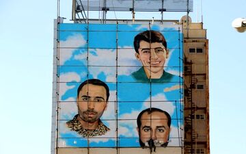  با اجرای طرح نقاشی دیواری، تمثال مبارک شهدای مدافع حرم  بربلندای سمنان خواهد درخشید