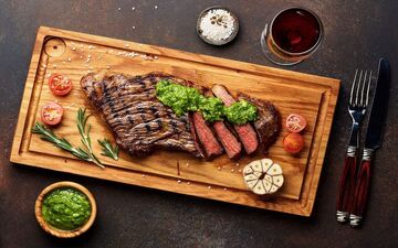 استیک به سبک کره‌ای: راز پخت یک استیک بی‌نظیر در این ویدئو!