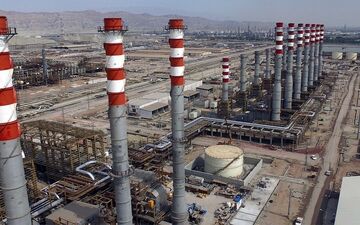 تولید ٥٥ میلیون لیتر فرآورده های مورد نیاز کشور |شمارش معکوس خودکفایی در تولید بنزین