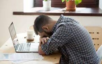چرا در بهار مدام احساس خستگی می‌کنیم؟