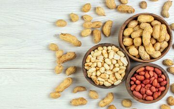 بادام زمینی، گنجینه ای از سلامتی و شادابی برای بانوان / افزایش میل جنسی بانوان با مصرف بادام