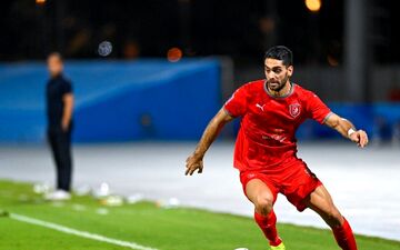 لژیونر محبوب آبی ها در لیست یحیی؟/ شایعه نقل و انتقالاتی در خصوص جانشین نوراللهی در پرسپولیس 