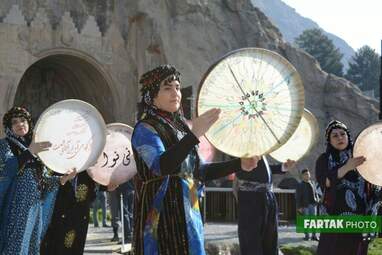 آغاز جشنواره کرمانشاه پایتخت آیین های نوروزی به روایت تصویر