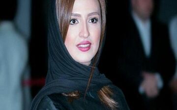 بازیگر هندی در آغوش بازیگر زن ایرانی
