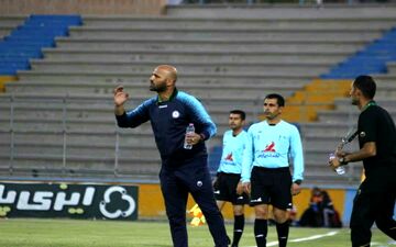 مربی پارس جنوبی: اگر با قهرمان اعلام کردن پرسپولیس لیگ را تمام می‌کردند بسیار بهتر بود 