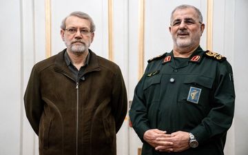 ویدئوی دیده‌نشده از حضور علی لاریجانی و سردار پاکپور در نوار مرزی