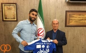 باشگاه استقلال خبر نود را یک سال بعد تایید کرد / قرارداد کاوه رضایی ۱،۶ میلیارد 