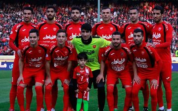 رفتار زشت هوداران الاهلی با پرسپولیسی ها