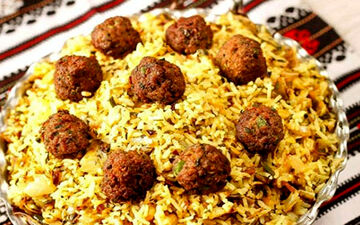 روش های قدیم رو بیخیال؛ کلم پلو شیرازی رو فقط اینطوری باید پخت/سریع دست به کار شو!